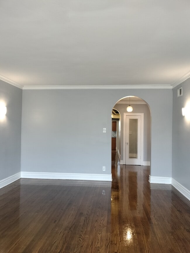 Building Photo - 1741 W 80th St
