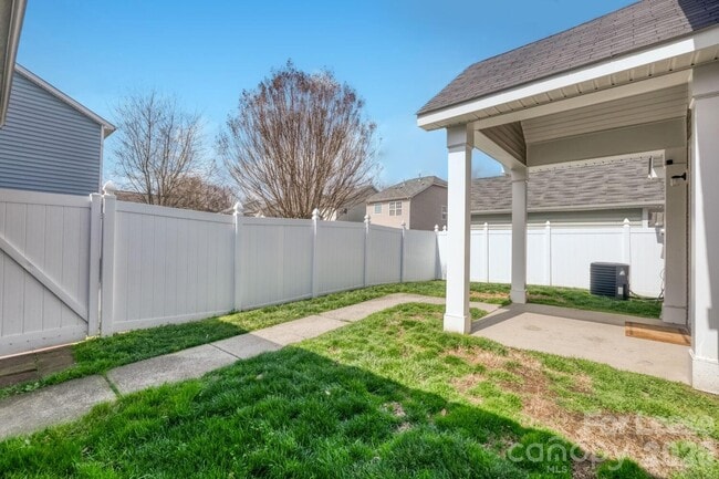 Building Photo - 13718 Aldenbrook Dr