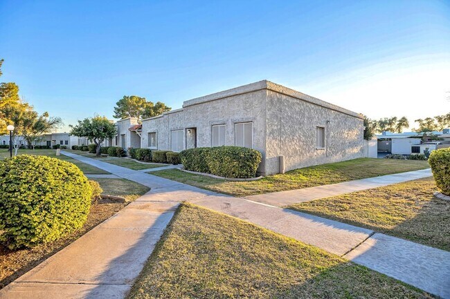 Building Photo - 5045 N 81st St