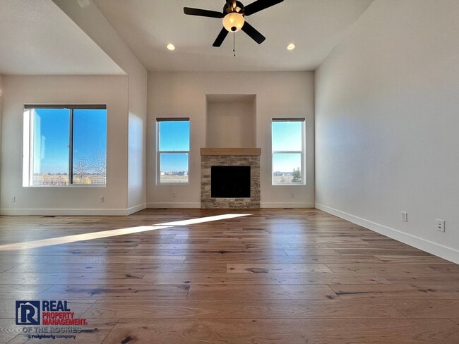 Building Photo - Gorgeous 4 bed 3 bath + Office home located on the 12th Tee of the TPC golf Course!