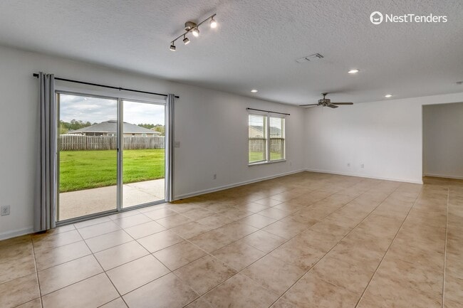 Building Photo - Five Bedrooms in Yulee's TCP!