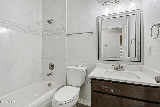 Building Photo - 2505 Mike Price Dr