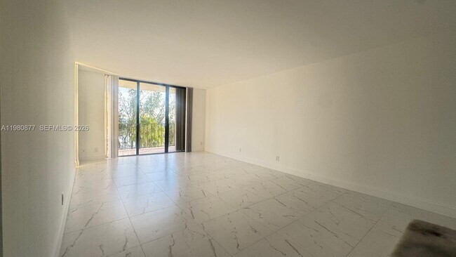 Building Photo - 18151 NE 31st Ct