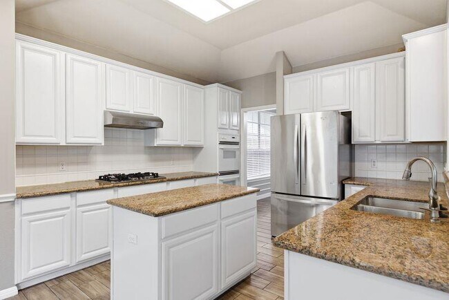Building Photo - 10008 Lachlan Dr