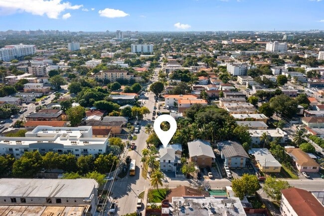 Building Photo - 1801 SW 5th St