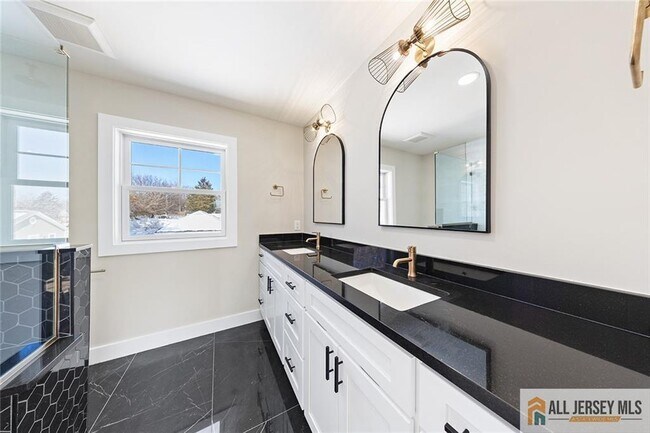 Building Photo - 401 Tillman St