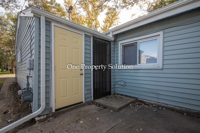Building Photo - 2612 Marshalltown Dr