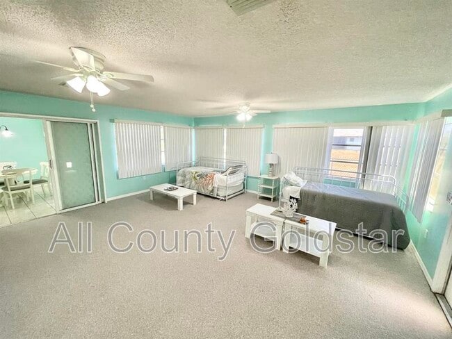 Building Photo - 285 Mark Twain Ln