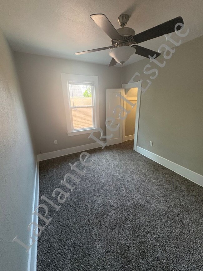 Building Photo - Charming 3 bedroom home for rent located i...