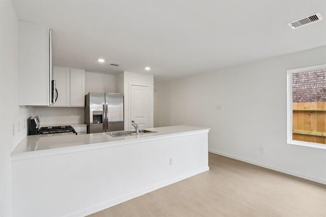 Building Photo - 28727 Texas Plns Dr