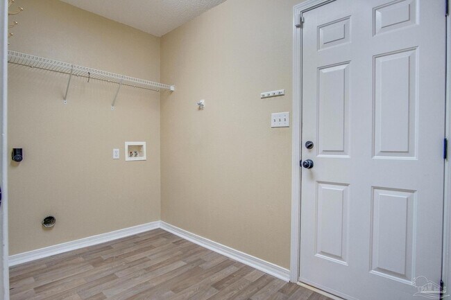 Building Photo - 2136 Ainsdale Ct