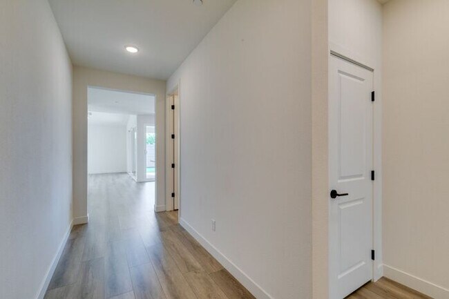 Building Photo - COMING SOON - Ready End of June