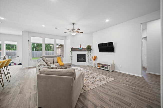 Building Photo - 7718 Millstone Trl Ln