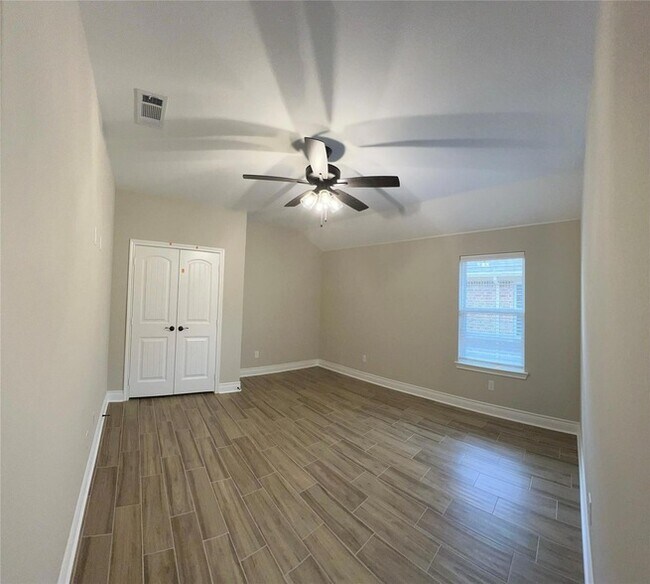 Building Photo - 901 Tippit Ln