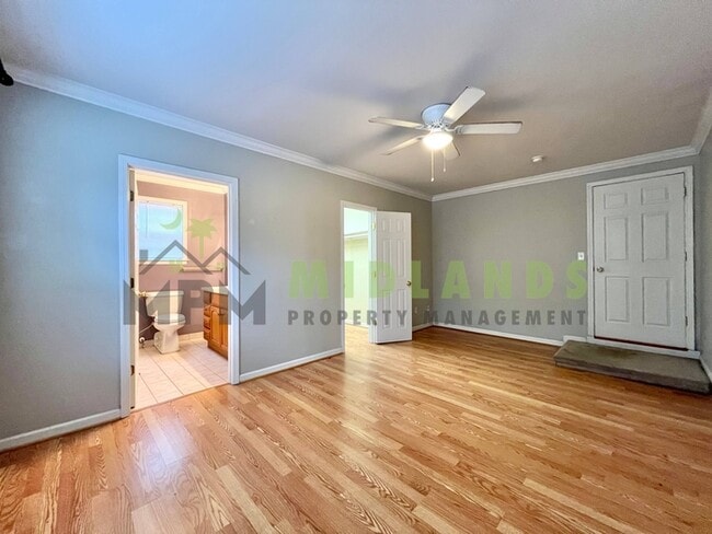 Building Photo - 3425 Manor Ave