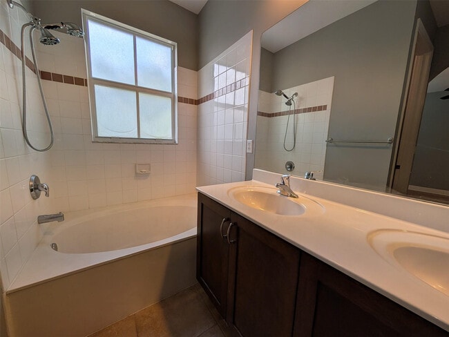 Building Photo - 2851 Prospect Rd