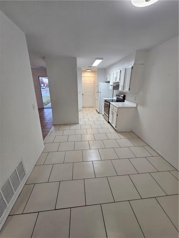 Building Photo - 2326 W Roselawn St