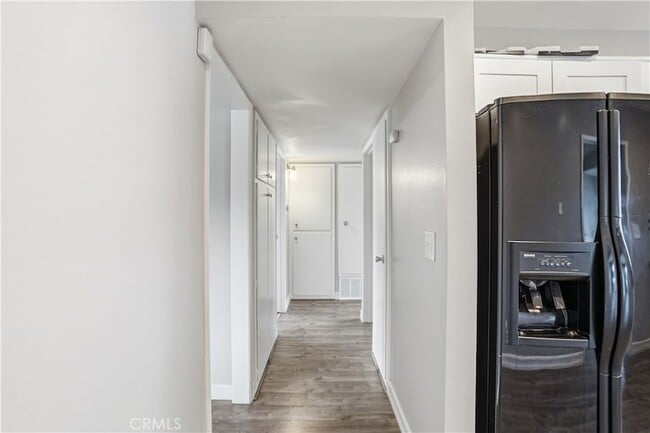 Building Photo - 26960 McCall Ct