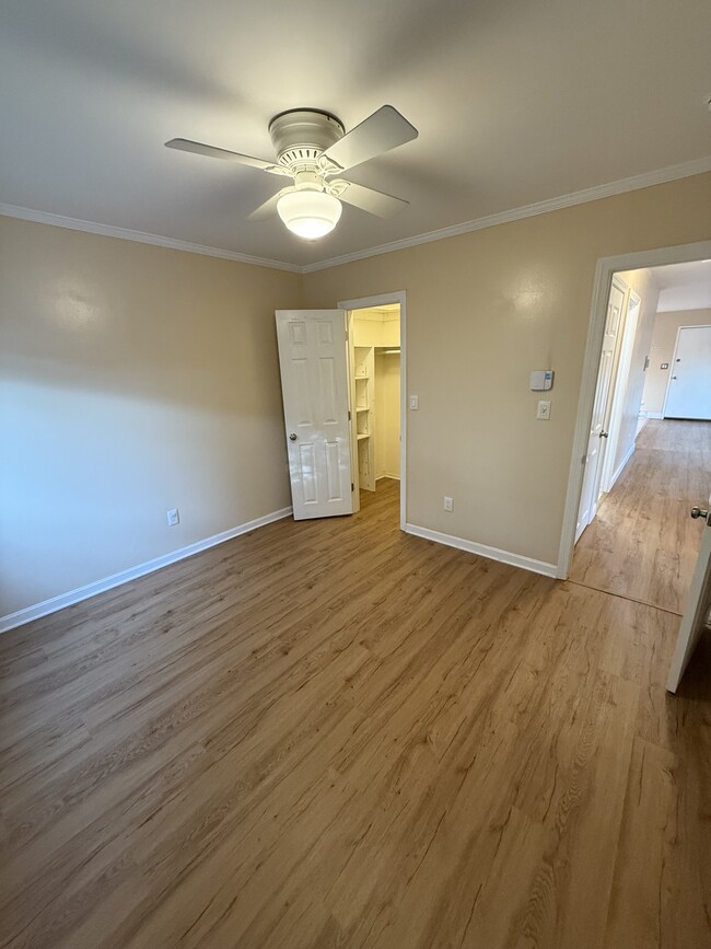 Building Photo - 14 Dailey St