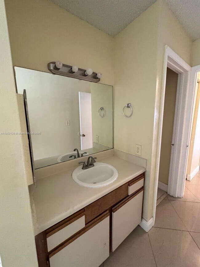 Building Photo - 2238 SW 81st Ave