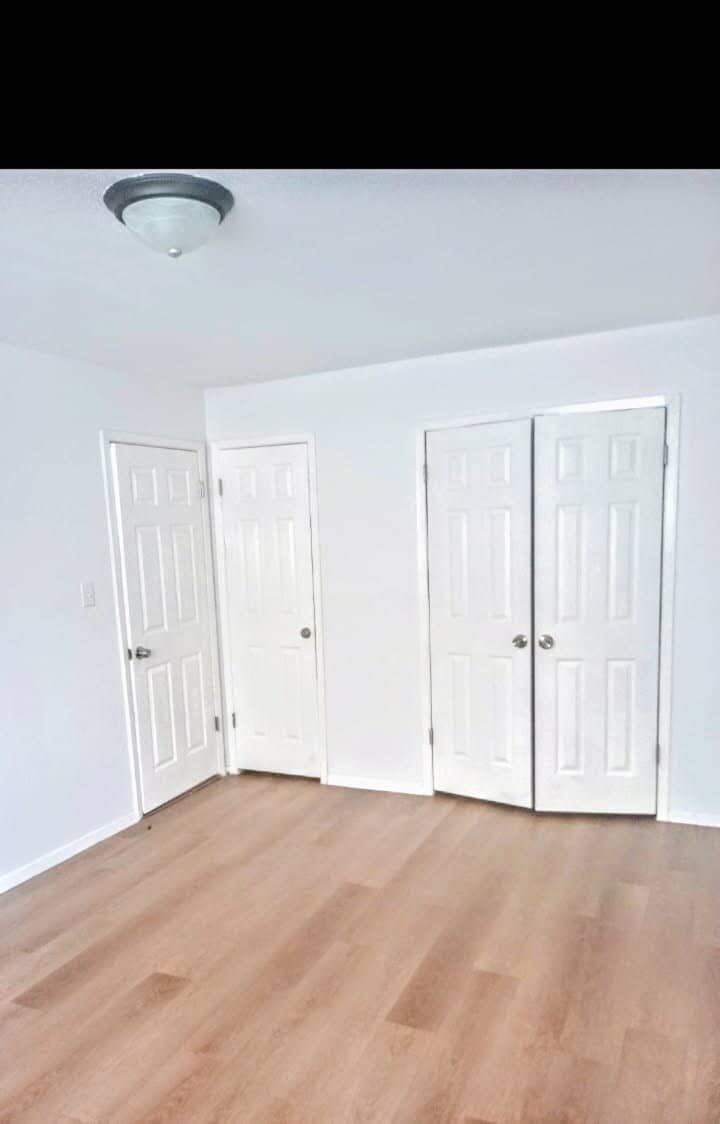 Building Photo - 121 Lazy Ln