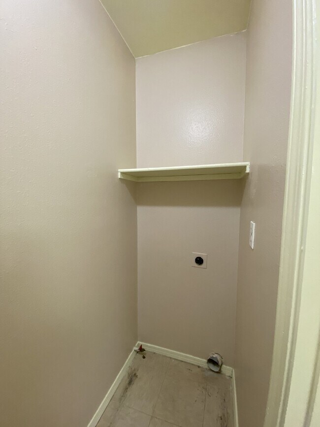 Building Photo - 2BR/1Bath - 4 Plex in Rio Rancho