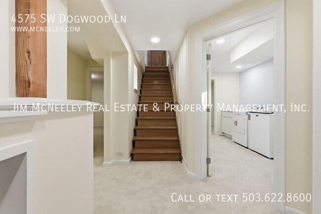 Building Photo - 4575 SW Dogwood Ln