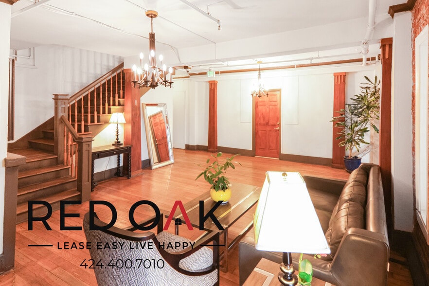 Building Photo - 532 S Coronado St