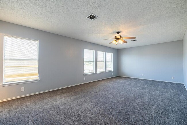 Building Photo - 1240 Dexford Dr