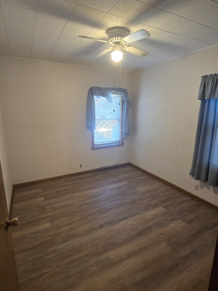 Building Photo - 1718 Lake Ave