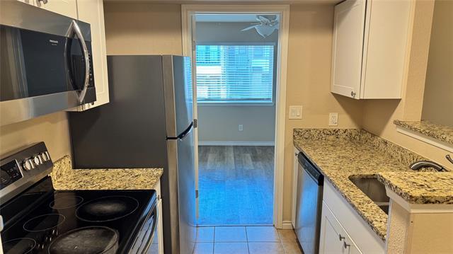 Building Photo - 2304 Balsam Dr