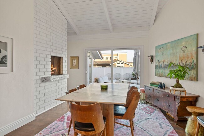 Building Photo - Ventura | Pierpont | 4 Bedroom + 3 Bathroom