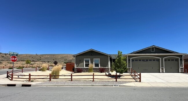 Primary Photo - Beautiful Cold Springs Home