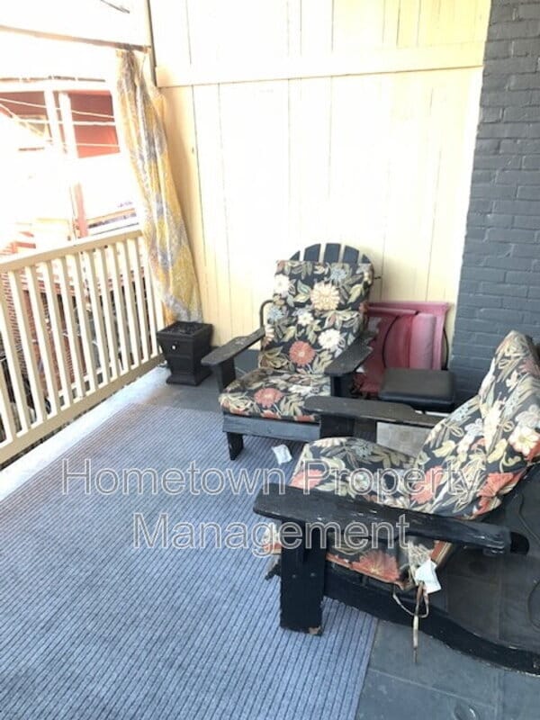 Building Photo - 1202 Penn St