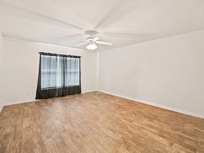 Building Photo - 6013 Brick Rd