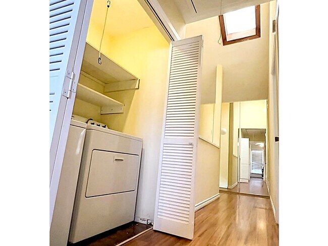 Building Photo - 11710 Southlake Dr