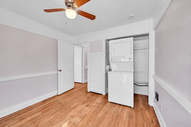 Building Photo - $2,240.95, $200 Off Cleaning Voucher, 4 Beds 1 Bath Single Family Home in Denver with Washer and ...