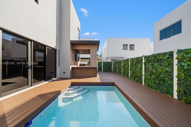 Building Photo - 7534 NW 98th Ave