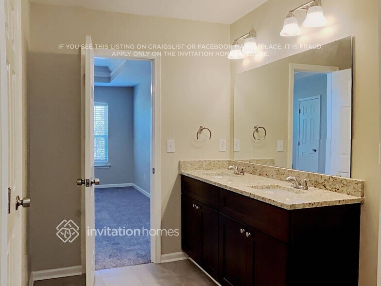 Building Photo - 7509 Starvalley Dr