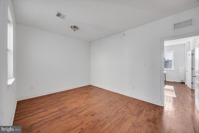 Building Photo - 1322 N 15th St