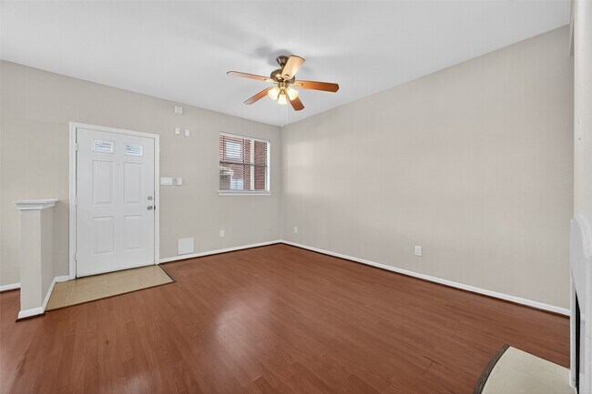 Building Photo - 1103 Dulles Ave