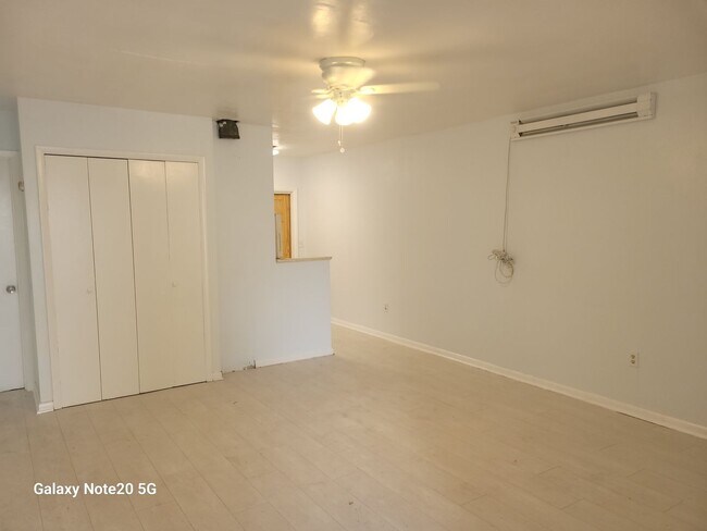 Building Photo - Martha Drive Triplex (3)