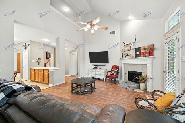 Building Photo - 7912 Adobe Dr