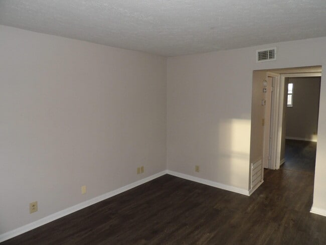 Building Photo - 302 Quachita Trail