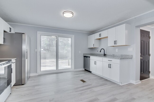 Building Photo - Fully Renovated Home in North Augusta