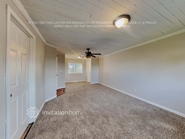 Building Photo - 387 Helena Cir