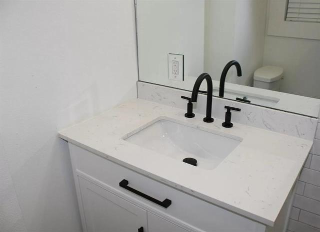 Building Photo - 5632 Willis Ave