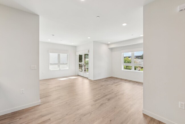 2 BR, 2 BA Example - Living Room / Dining Area - The Dream on Tamarind