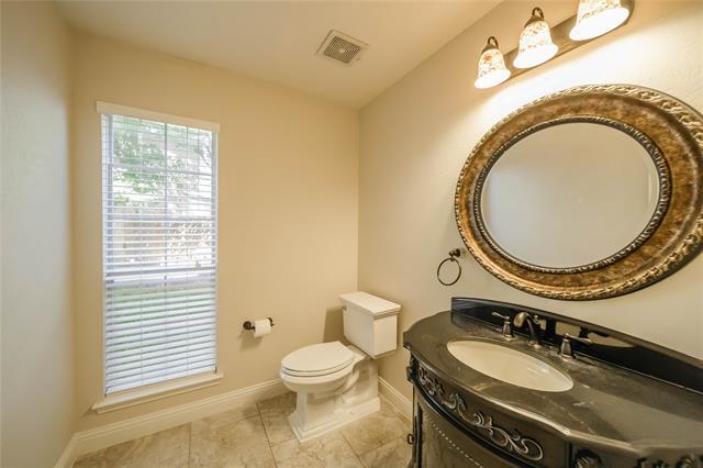 Building Photo - 1204 Bel Air Dr