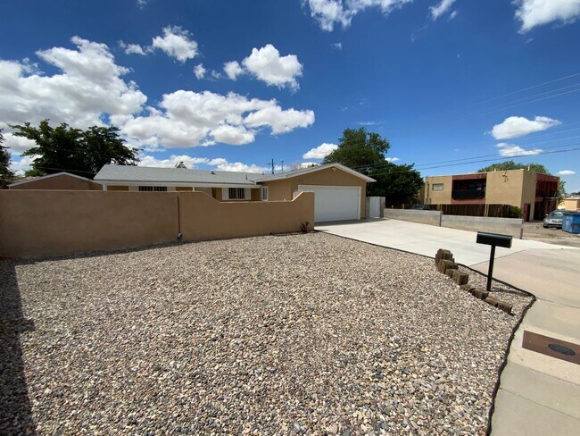 Building Photo - 4 Bedroom Single Story Home Available Near Tramway Blvd NE & Lomas Blvd NE!